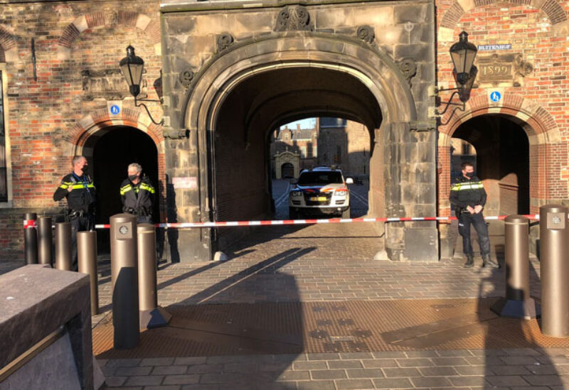 Dutch-parliament-bomb-threat