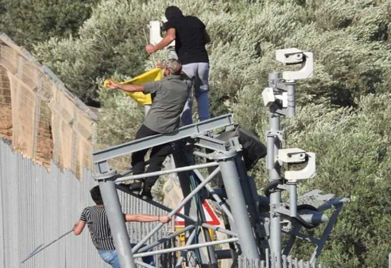 Palestinian demonstrators at Addaiseh borders