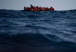 Migrants at sea, Archive