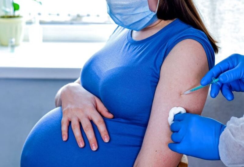 Pregnant women receiving Covid-19 vaccine