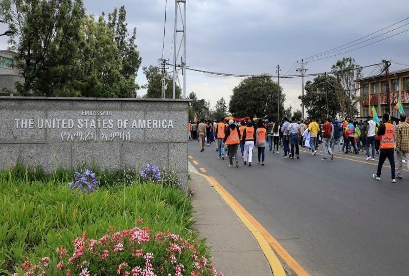 New Diplomat Appointed To Head US Embassy In Ethiopia Sawt Beirut   Ethiopians Protest Against The United States Outside The US Embassy In The Capital Addis Ababa Ethiopia 