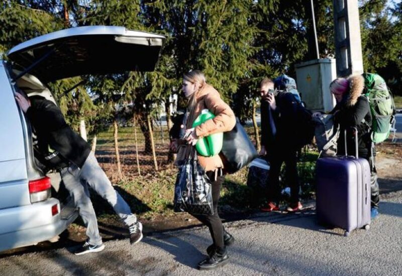 People flee from Ukraine to Hungary
