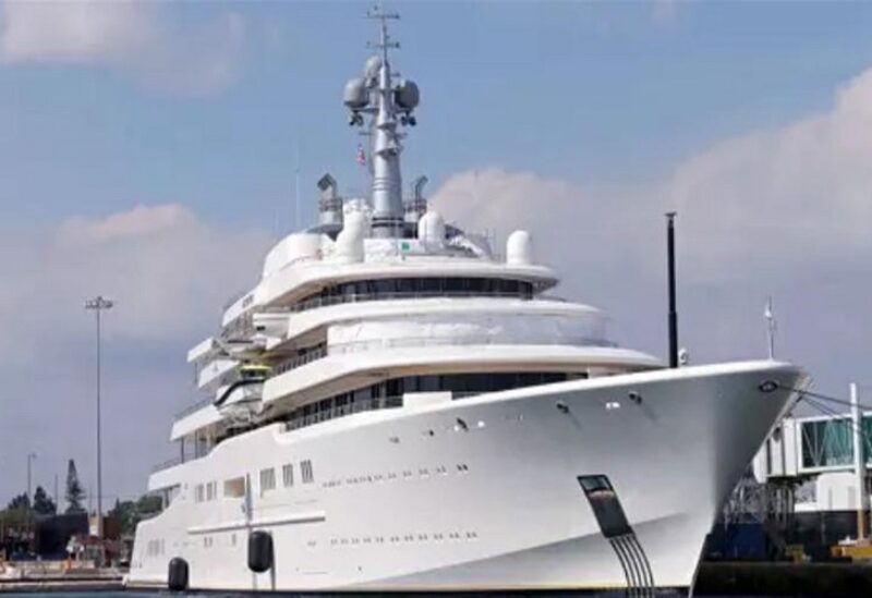yacht