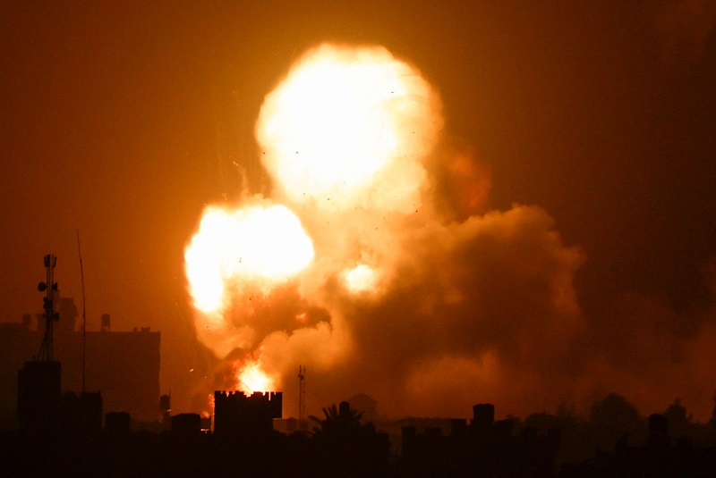 Israeli Air Strikes Hit Gaza In Response To Rocket Fire Amid Soaring Tensions Sawt Beirut 