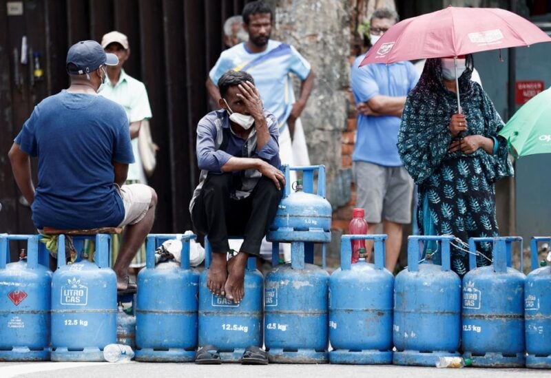 Sri Lanka runs low on gas as supporters rally for embattled PM