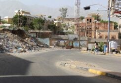 People walk on an empty street in the city of Taiz, Yemen May 15, 2022. Picture taken May 15, 2022. REUTERS/Anees Mahyoub