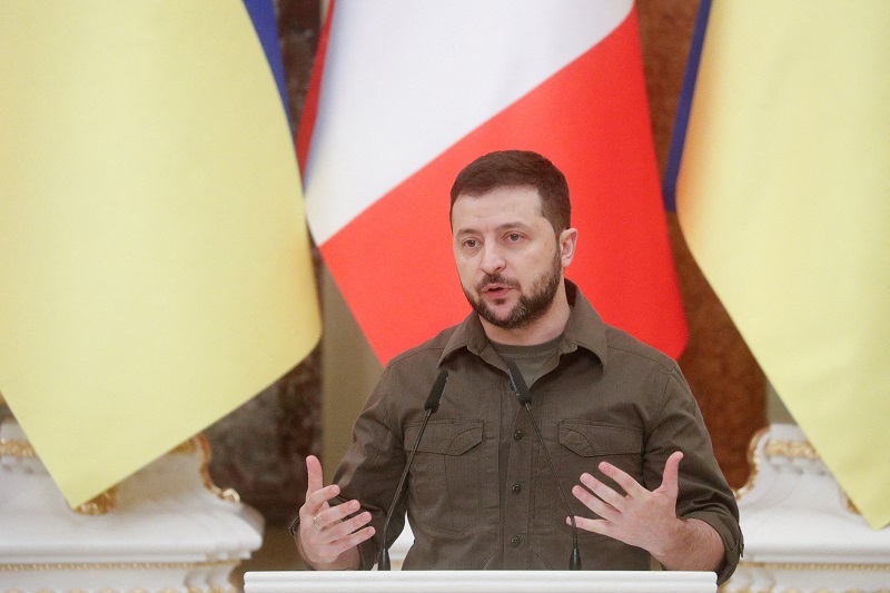 Zelensky: Only ‘diplomacy’ Can End Ukraine War | Sawt Beirut International