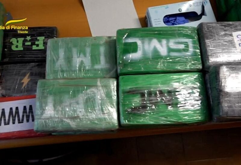 Italian police hit Colombian drug gang, seize tonnes of cocaine