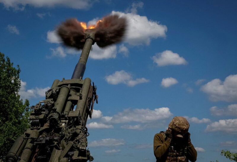 Ukrainian service members fire a shell from a M777 Howitzer near a frontline, as Russia's attack on Ukraine continues, in Donetsk Region, Ukraine June 6, 2022. REUTERS/Stringer TPX IMAGES OF THE DAY