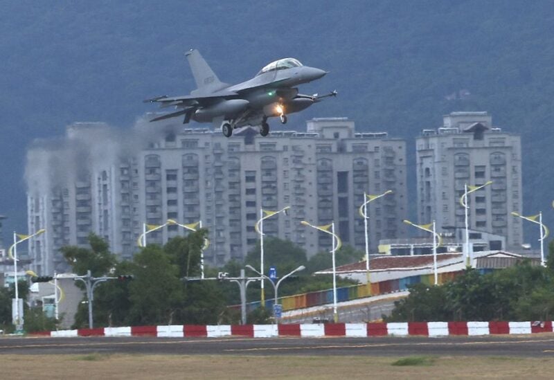 A F-16V lands at the air base in Hualien, Taiwan, August 17, 2022. REUTERS/Ann Wang