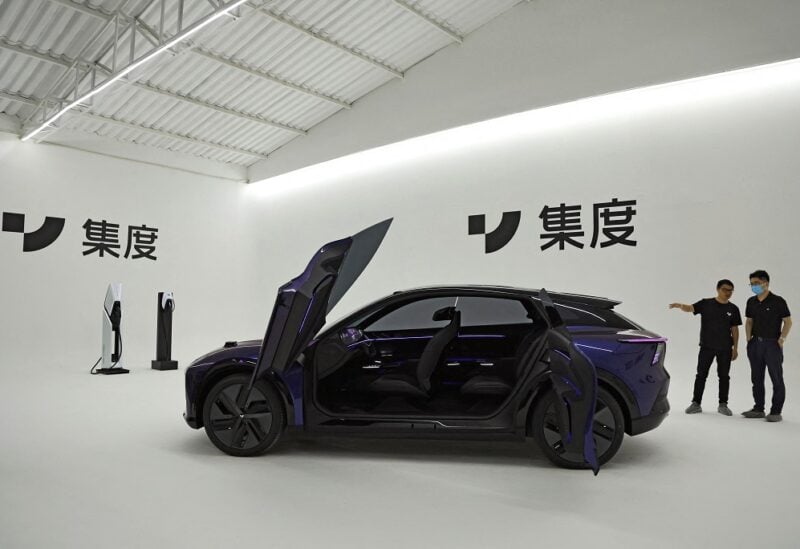 ROBO-01, a "robot" concept car by Baidu's electric vehicle (EV) arm Jidu Auto, is displayed during a media preview before its debut in Beijing, China June 8, 2022. REUTERS/Tingshu Wang/File Photo
