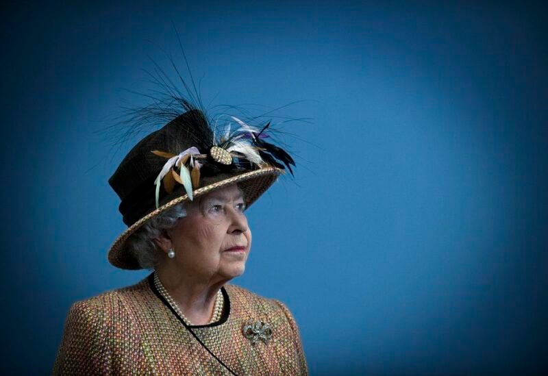 Britain's Queen Elizabeth views the interior of the refurbished East Wing of Somerset House at King's College in London February 29, 2012. The Queen is celebrating her sixtieth anniversary as Regent in 2012. REUTERS/Eddie Mulholland/POOL (BRITAIN - Tags: ROYALS ENTERTAINMENT EDUCATION TPX IMAGES OF THE DAY)