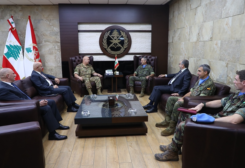 Army chief meets UNIFIL’s Lazaro