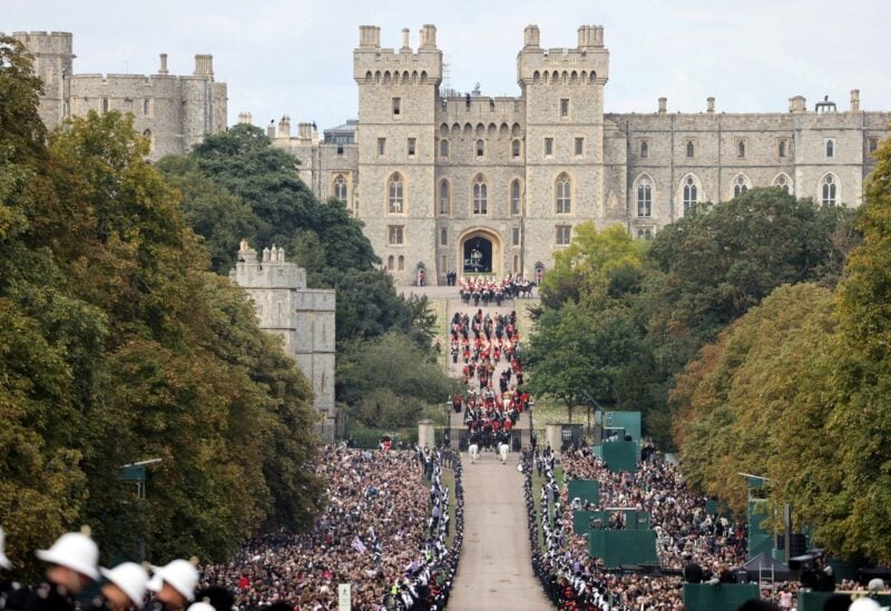 Her Majesty Queen Elizabeth's funeral procession makes its way down the Long Walk towards Windsor Castle, September 19, 2022. SSgt Dek Traylor/Pool via REUTERS