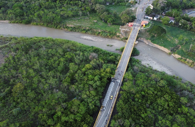 Colombia and Venezuela reopen border crossing after 7 years | Sawt ...