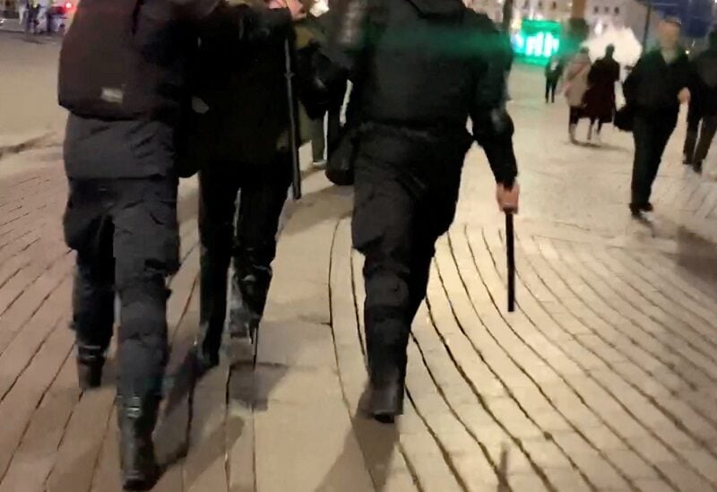 Security forces detain a demonstrator during a protest against the mobilisation of reservists ordered by President Vladimir Putin, in Saint Petersburg, Russia September 21, 2022 in this screengrab taken from social media video. VIDEO OBTAINED BY REUTERS THIS IMAGE HAS BEEN SUPPLIED BY A THIRD PARTY. MANDATORY CREDIT. NO RESALES. NO ARCHIVES.