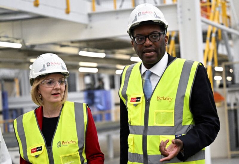 British Prime Minister Liz Truss and Chancellor of the Exchequer Kwasi Kwarteng visit Berkeley Modular, in Northfleet, Kent, Britain, September 23, 2022. REUTERS/Dylan Martinez/Pool