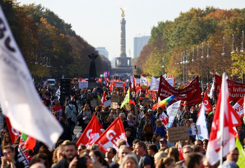 Demonstrators take part in a protest to promote energy independence from Russia, amid skyrocketing energy prices, in Berlin, Germany, October 22, 2022. REUTERS/Christian Mang