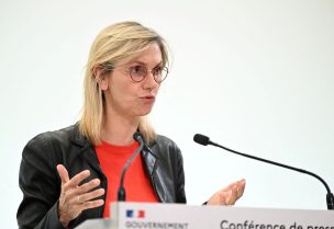 French Minister for Energy Transition Agnes Pannier-Runacher delivers a speech during a press conference on the energy situation in France and Europe, in Paris, France September 14, 2022. Bertrand GUAY/Pool via REUTERS/File Photo