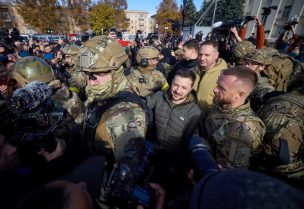 Ukraine's President Volodymyr Zelenskiy visits Kherson, Ukraine November 14, 2022. Ukrainian Presidential Press Service/Handout via REUTERS ATTENTION EDITORS - THIS IMAGE HAS BEEN SUPPLIED BY A THIRD PARTY.