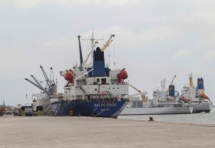 A ship is docked at the Bolivar marine port in Machala, Ecuador December 14, 2016. REUTERS
