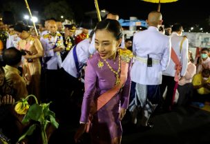 FILE PHOTO: Thailand's Princess Bajrakitiyabha greets her royalists as she leaves a religious ceremony to commemorate the death of King Chulalongkorn, known as King Rama V, at The Grand Palace in Bangkok, Thailand, October 23, 2020. REUTERS/Athit Perawongmetha/File Photo