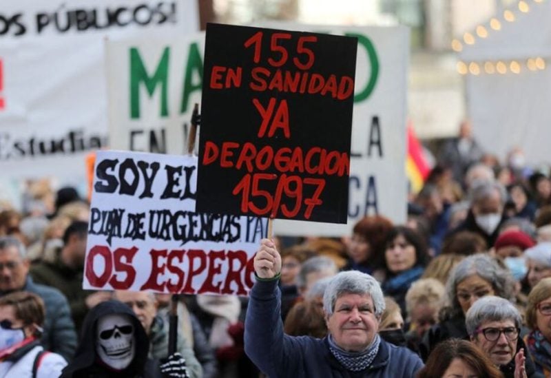 Tens of Thousands of Spanish Health Workers Protest for Better Future