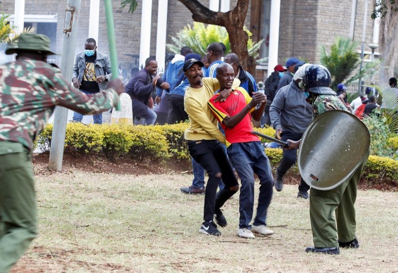 Supporters of the Azimio La Umoja (Declaration of Unity) One Kenya Alliance clash with police during a nationwide protest over the cost of living and against Kenyan President William Ruto's government, in Nairobi, Kenya March 20, 2023. REUTERS/Monicah Mwangi TPX IMAGES OF THE DAY