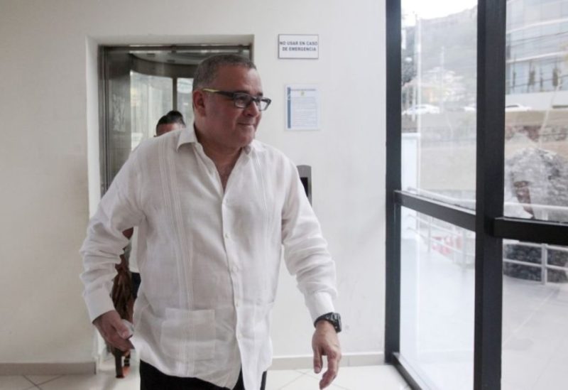 Former president of El Salvador, Mauricio Funes arrives at the attorney general office in San Salvador February 3, 2016. REUTERS/Jose Cabezas