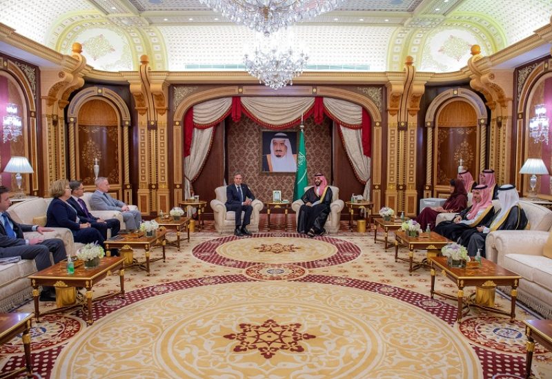 U.S. Secretary of State Antony Blinken meets with Saudi Crown Prince Mohammed bin Salman, in Jeddah, Saudi Arabia, June 7, 2023. Bandar Algaloud/Courtesy of Saudi Royal Court/Handout via REUTERS ATTENTION EDITORS - THIS PICTURE WAS PROVIDED BY A THIRD PARTY