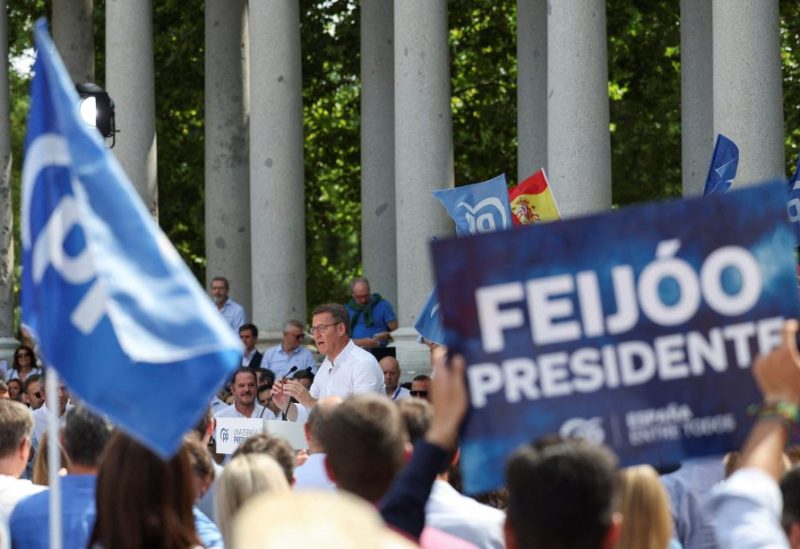 Spain's opposition and People's Party (PP) leader Alberto Nunez Feijoo addresses a rally at Retiro park ahead of elections in Madrid, Spain, June 18, 2023. REUTERS/Isabel Infantes/File Photo