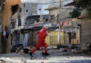 A member of the Red Crescent was injured during the clashes in Ain al-Hilweh camp (social medeia)
