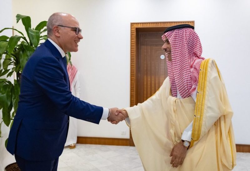 Saudi Foreign Minister Prince Faisal bin Farhan on Sunday met with his Tunisian counterpart Nabil Ammar in Riyadh. (@KSAmofaEN)