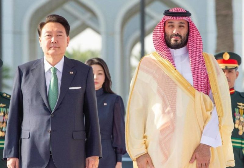Saudi Crown Prince Mohammed bin Salman and Korean President Yoon Suk-Yeol at the official reception (SPA)