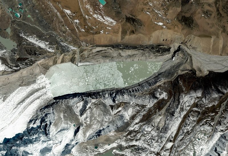 A satellite image shows the Himalayan Glacial Lake after it burst its banks and caused flash floods, in South Lhonak Lake, Sikkim, India, October 6, 2023. Maxar Technologies/Handout via REUTERS THIS IMAGE HAS BEEN SUPPLIED BY A THIRD PARTY. MANDATORY CREDIT. DO NOT OBSCURE LOGO. NO RESALES. NO ARCHIVE