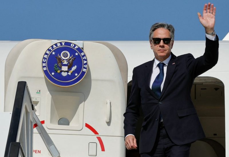 U.S. Secretary of State Antony Blinken boards a plane, en route to Cyprus, amid the ongoing conflict between Israel and the Palestinian Islamist group Hamas, at Ben Gurion International Airport in Tel Aviv, Israel, November 5, 2023. REUTERS/Jonathan Ernst/Pool