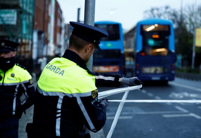 Police officers work near the scene of a suspected stabbing that left few children injured in Dublin, Ireland, November 23, 2023. REUTERS/Clodagh Kilcoyne