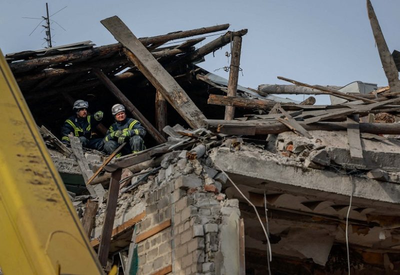 FILE PHOTO: Rescuers work on a residential house heavily damaged by a Russian missile strike, amid Russia's attack on Ukraine, in the town of Selydove, Donetsk region, Ukraine November 15, 2023. REUTERS/Alina Smutko/File Photo