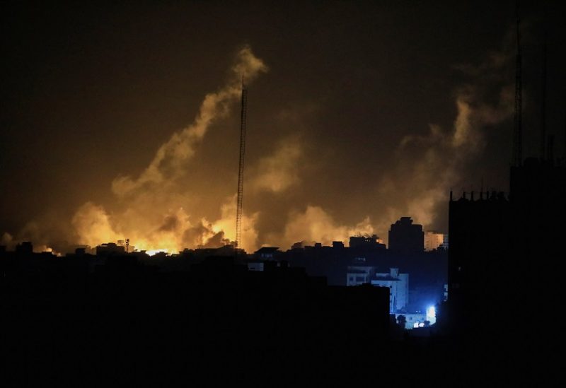 Smoke rises during an Israeli airstrike in Gaza, November 4, 2023. REUTERS/Mohammed Al Masri