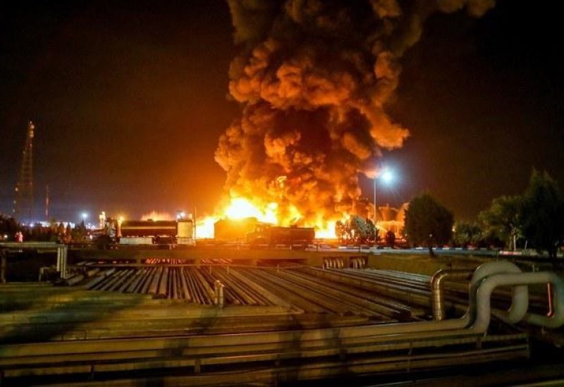 Fire broke out at a crude oil distillation unit at a refinery in the central Iranian city of Isfahan